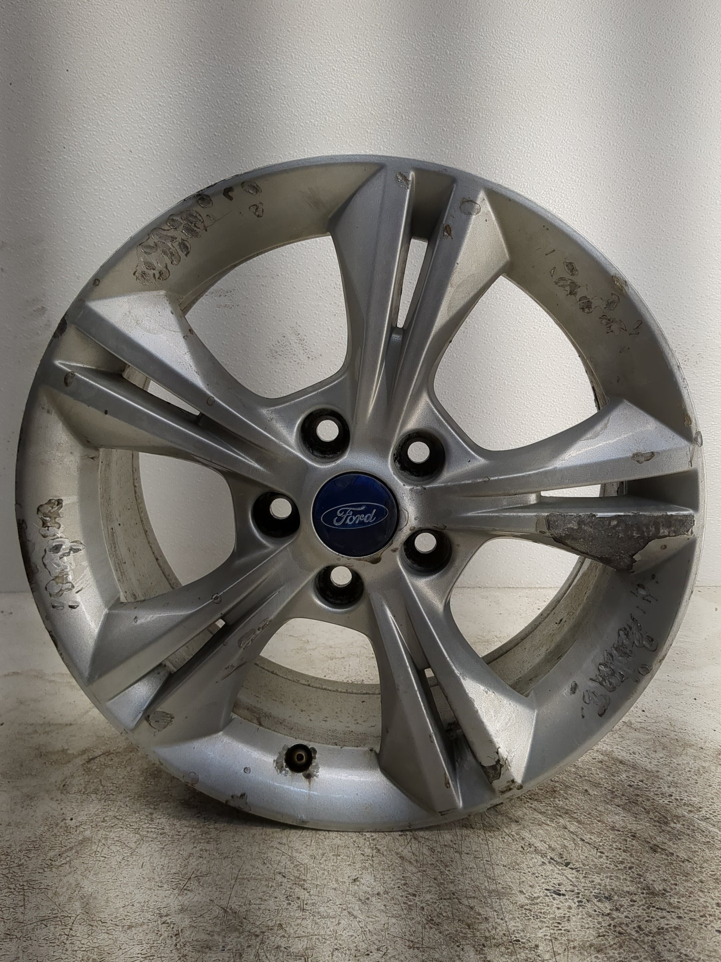 2012-2014 Ford Focus Oem Wheel Rim - Oemusedautoparts1.com