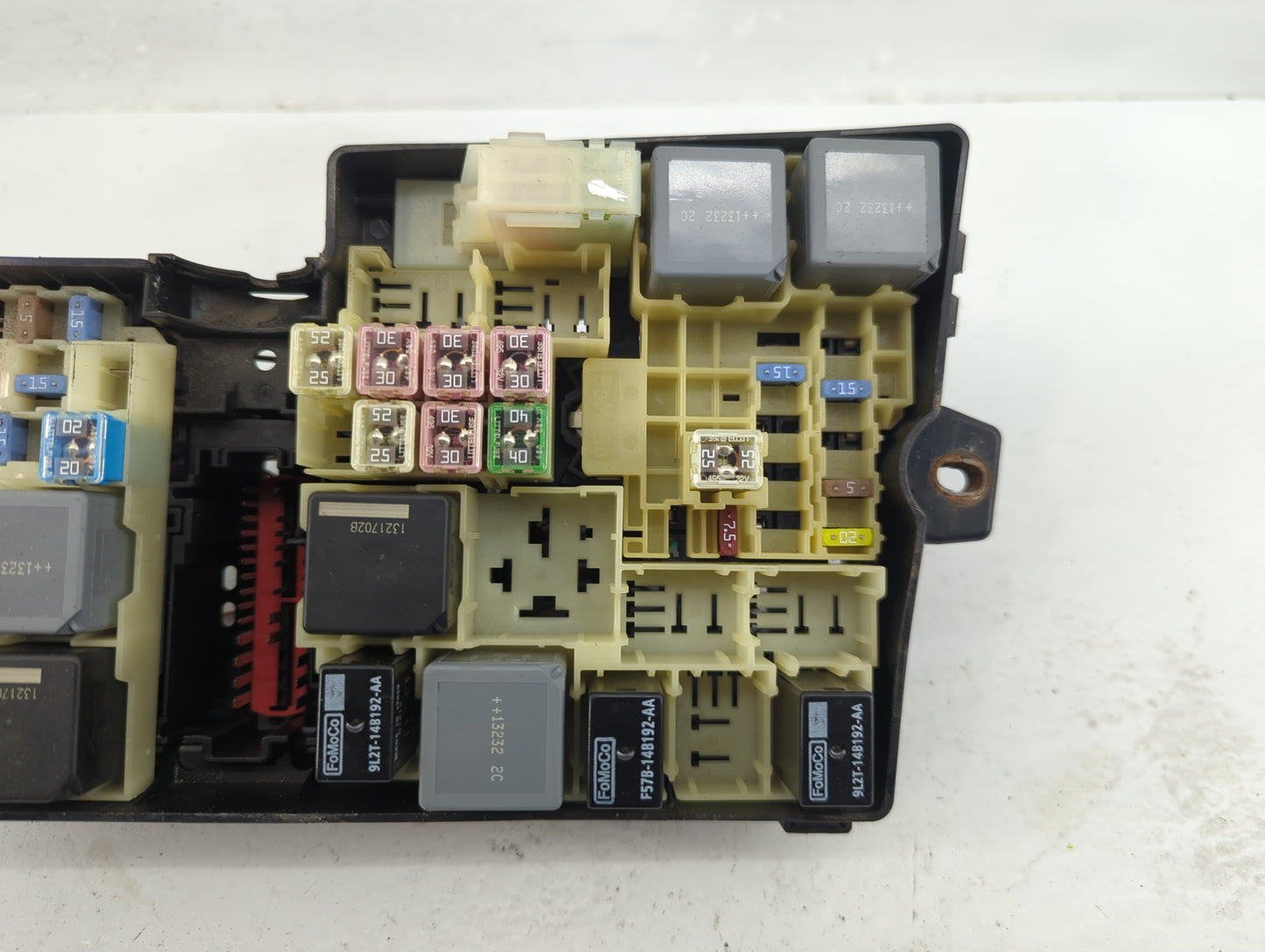 2012-2014 Ford Focus Fusebox Fuse Box Panel Relay Module Fits Fits 2012 2013 2014 OEM Used Auto Parts - Oemusedautoparts1.co