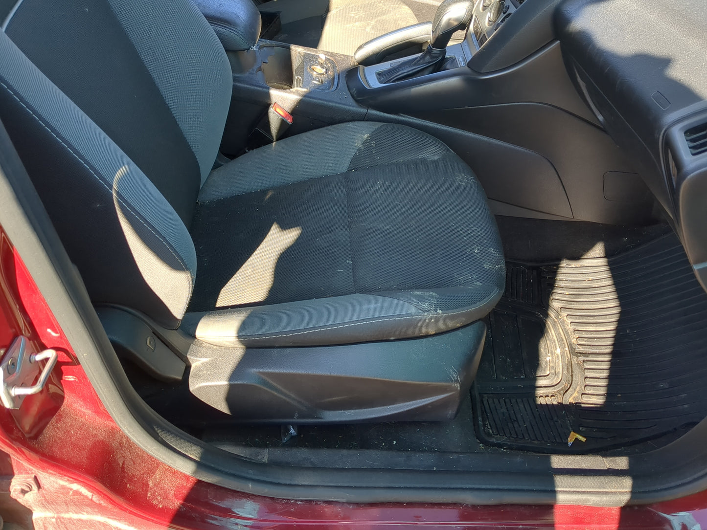 2013-2014 Ford Focus Passenger Front Seat Oem - Oemusedautoparts1.com