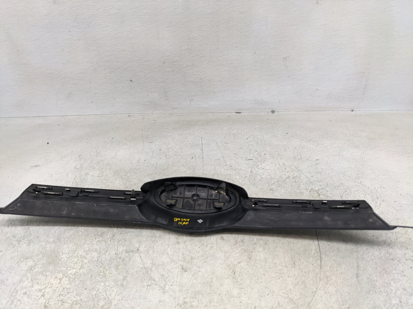2012-2014 Ford Focus Front Grille Bumper Not Included - Oemusedautoparts1.com