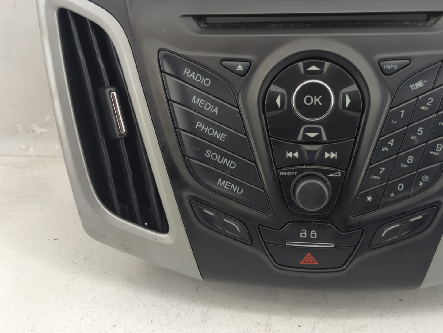 2013-2014 Ford Focus Radio Control Panel - Oemusedautoparts1.com