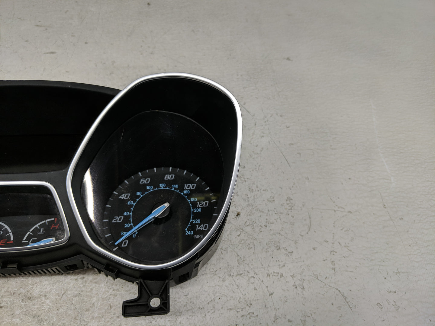 2013-2014 Ford Focus Instrument Cluster Speedometer Gauges P/N:CM5T-10849-CTG Miles: Fits Fits 2013 2014 OEM Used Auto Parts