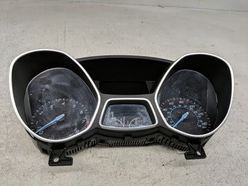 2013-2014 Ford Focus Instrument Cluster Speedometer Gauges P/N:CM5T-10849-CTG Fits Fits 2013 2014 OEM Used Auto Parts - Oemu