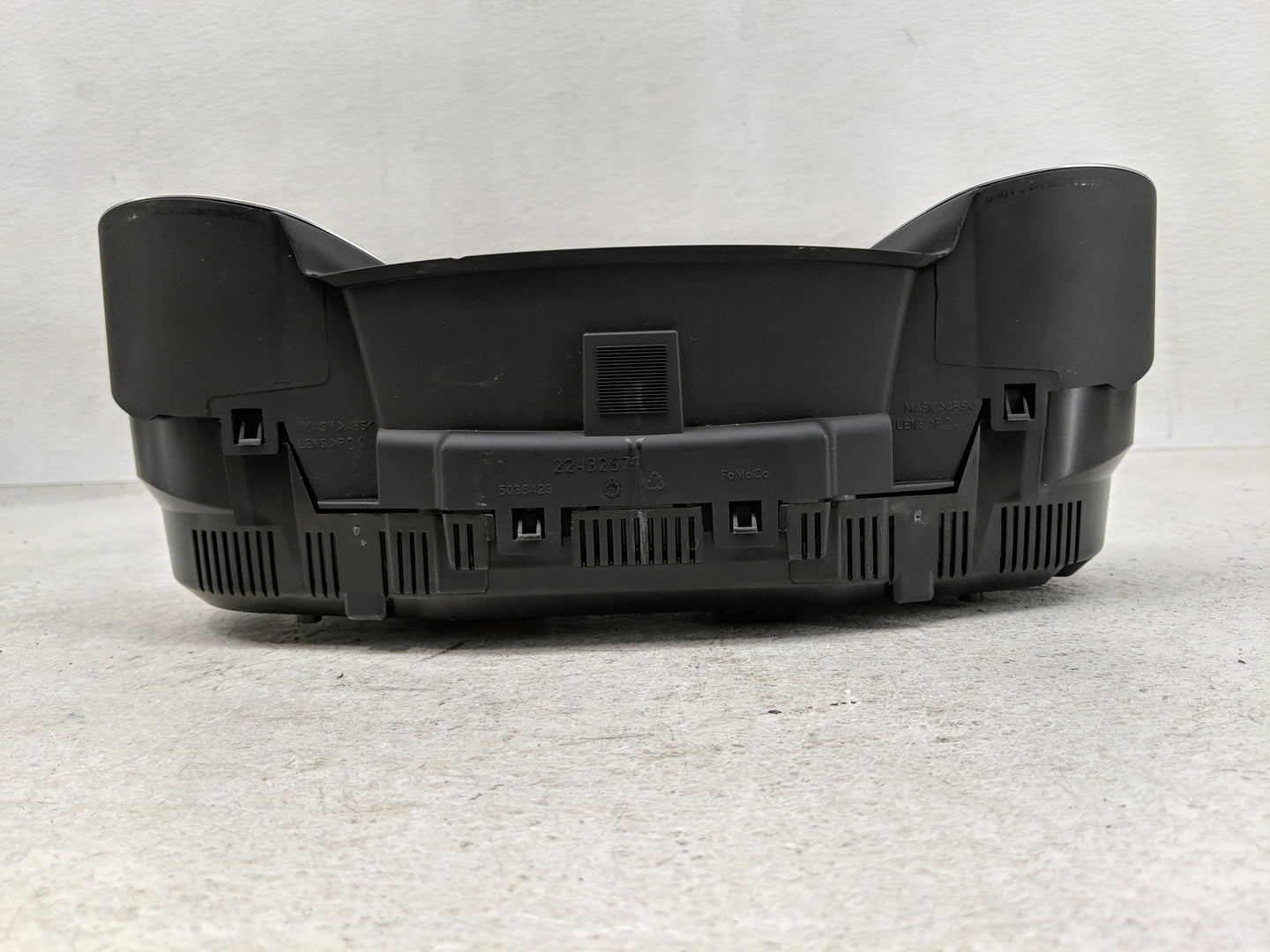 2013-2014 Ford Focus Instrument Cluster Speedometer Gauges P/N:CM5T-10849-CTG Fits Fits 2013 2014 OEM Used Auto Parts - Oemu