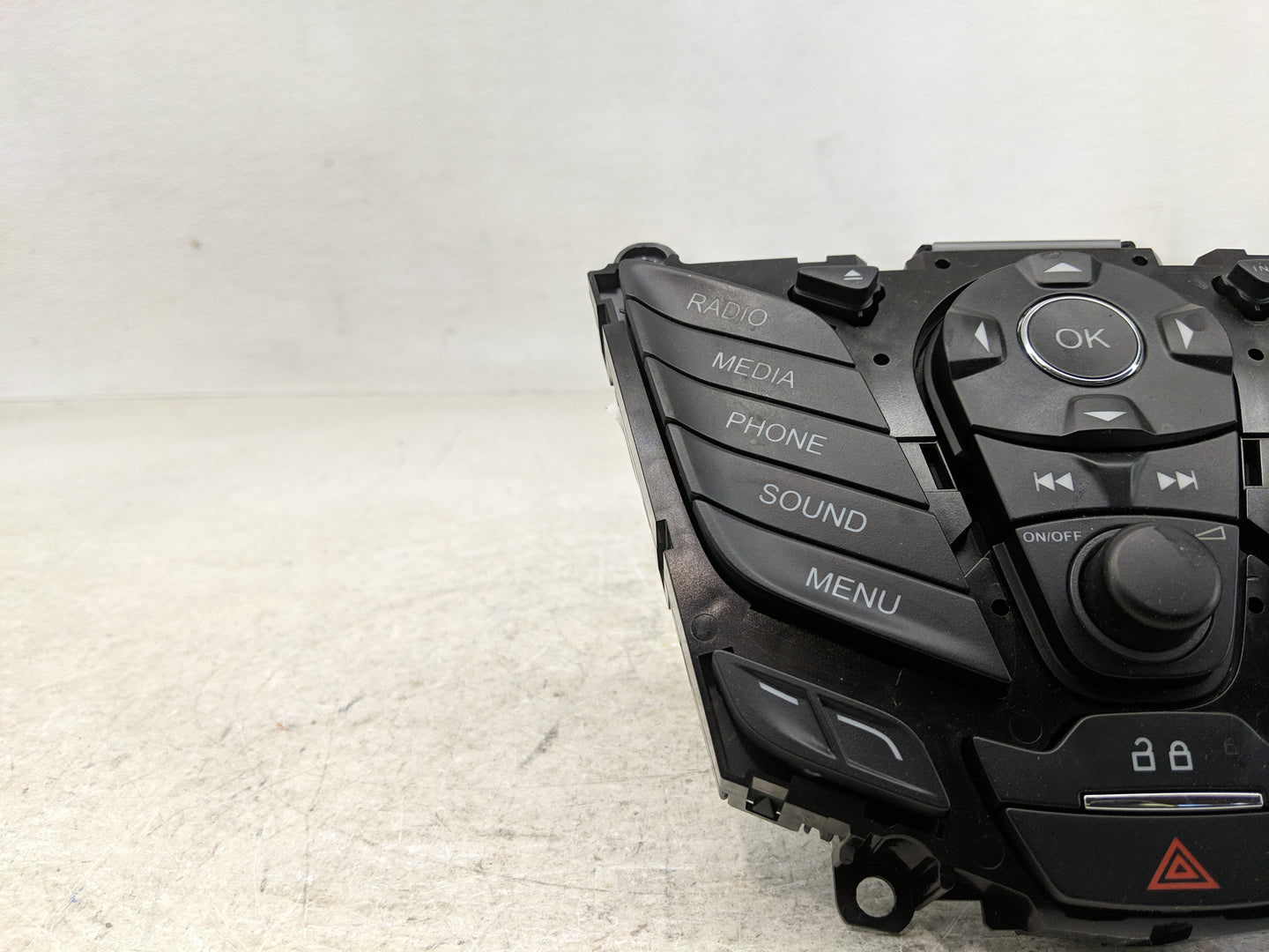 2013-2014 Ford Focus Radio Control Panel - Oemusedautoparts1.com