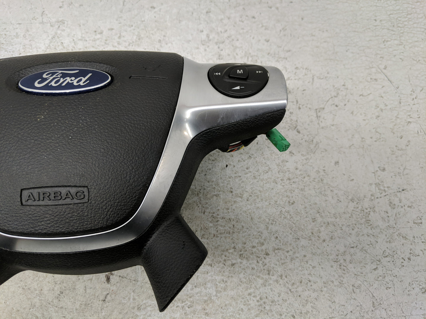 2014-2018 Ford Focus Air Bag Driver Left Steering Wheel Mounted P/N:EM51A042B85BA3ZHE Fits Fits 2014 2015 2016 2017 2018 OEM