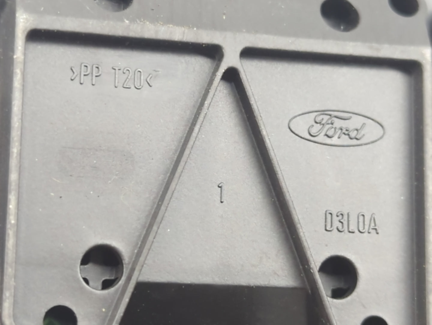2013-2014 Ford Focus Radio Control Panel - Oemusedautoparts1.com
