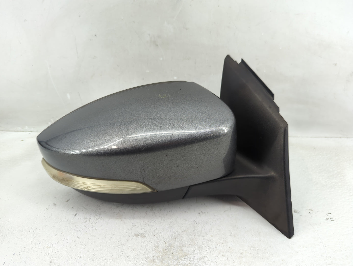 2012-2014 Ford Focus Passenger Side View Mirror - Right Door Mirror OEM Used - Oemusedautoparts1.com