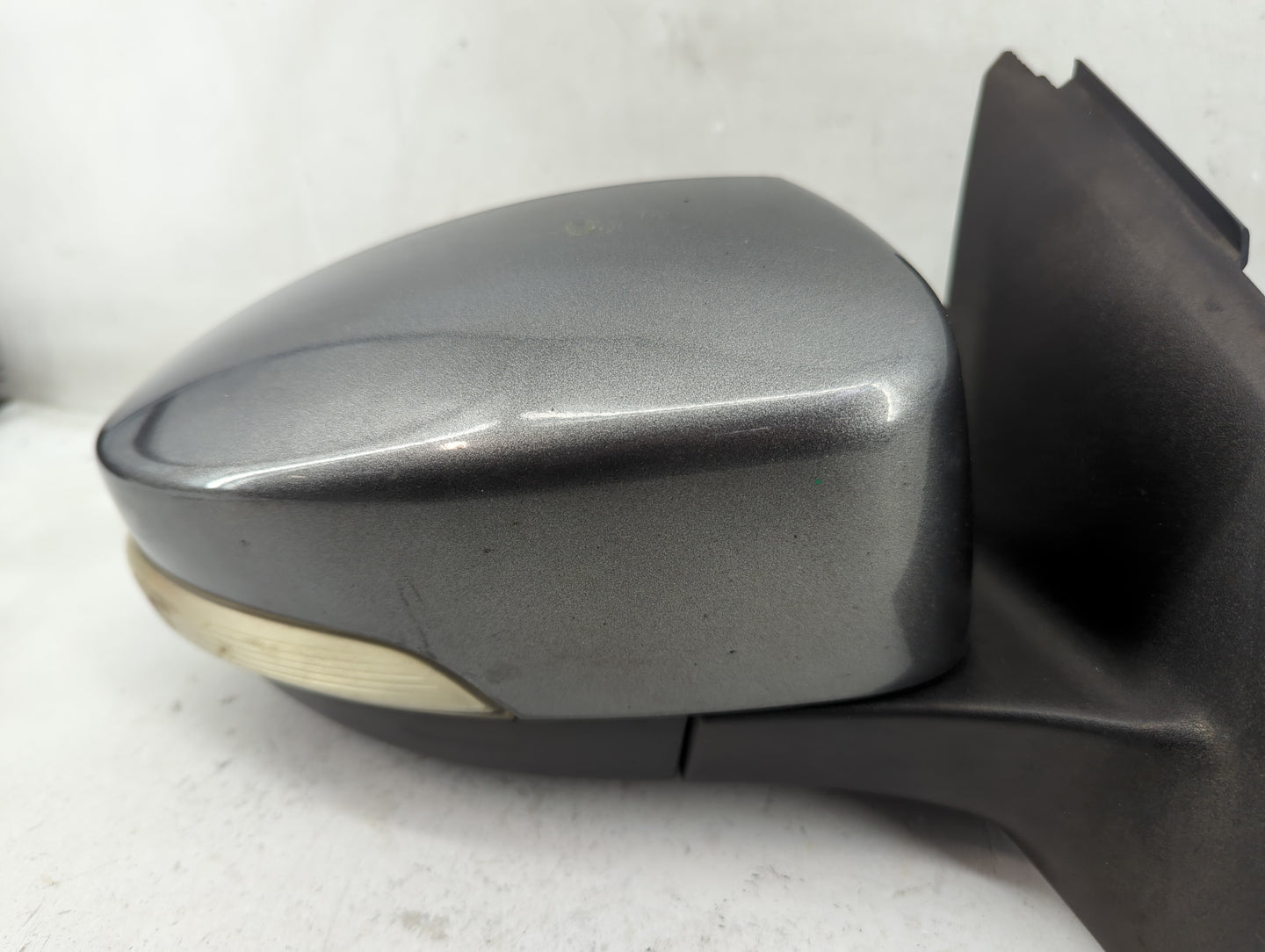 2012-2014 Ford Focus Passenger Side View Mirror - Right Door Mirror OEM Used - Oemusedautoparts1.com