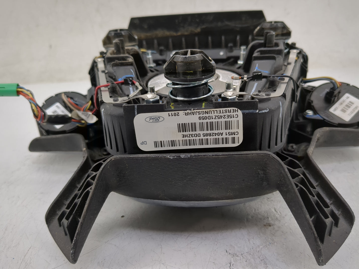 2014 Ford Focus Air Bag Driver Left Steering Wheel Mounted P/N:CM51 A042B85 DD3ZHE Fits OEM Used Auto Parts - Oemusedautopar