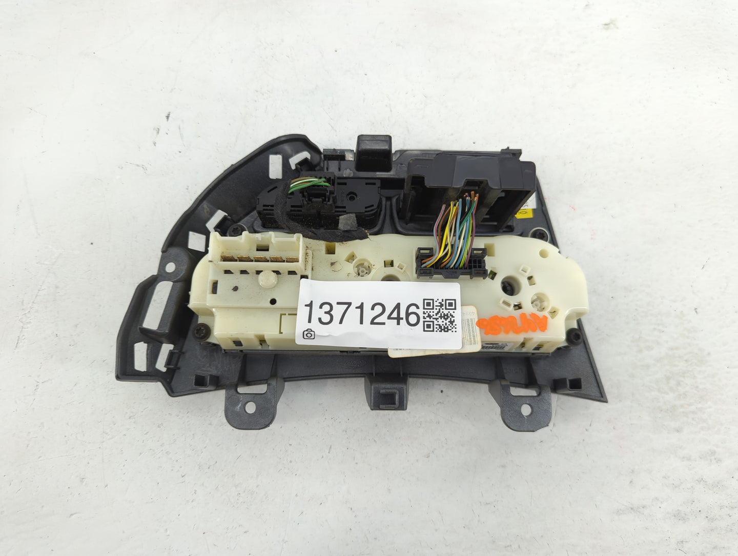 2013-2014 Ford Focus Climate Control Module Temperature AC/Heater Replacement P/N:CM5T-19980-AE Fits Fits 2013 2014 OEM Used