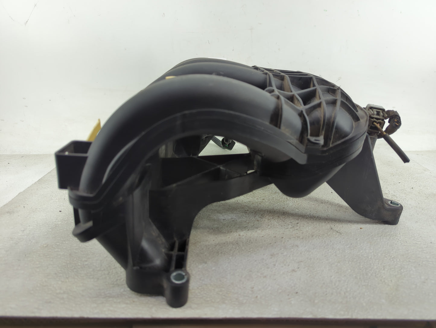 2012-2018 Ford Focus Air Intake Manifold P/N:CM5E-9424-BD Fits Fits 2012 2013 2014 2015 2016 2017 2018 2019 2020 2021 2022 O