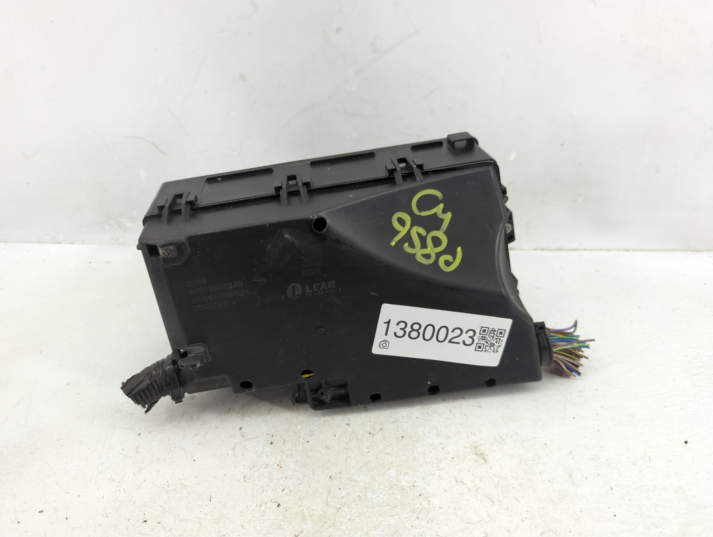2012-2014 Ford Focus Fusebox Fuse Box Panel Relay Module P/N:21090 000 001 Fits Fits 2012 2013 2014 OEM Used Auto Parts - Oe