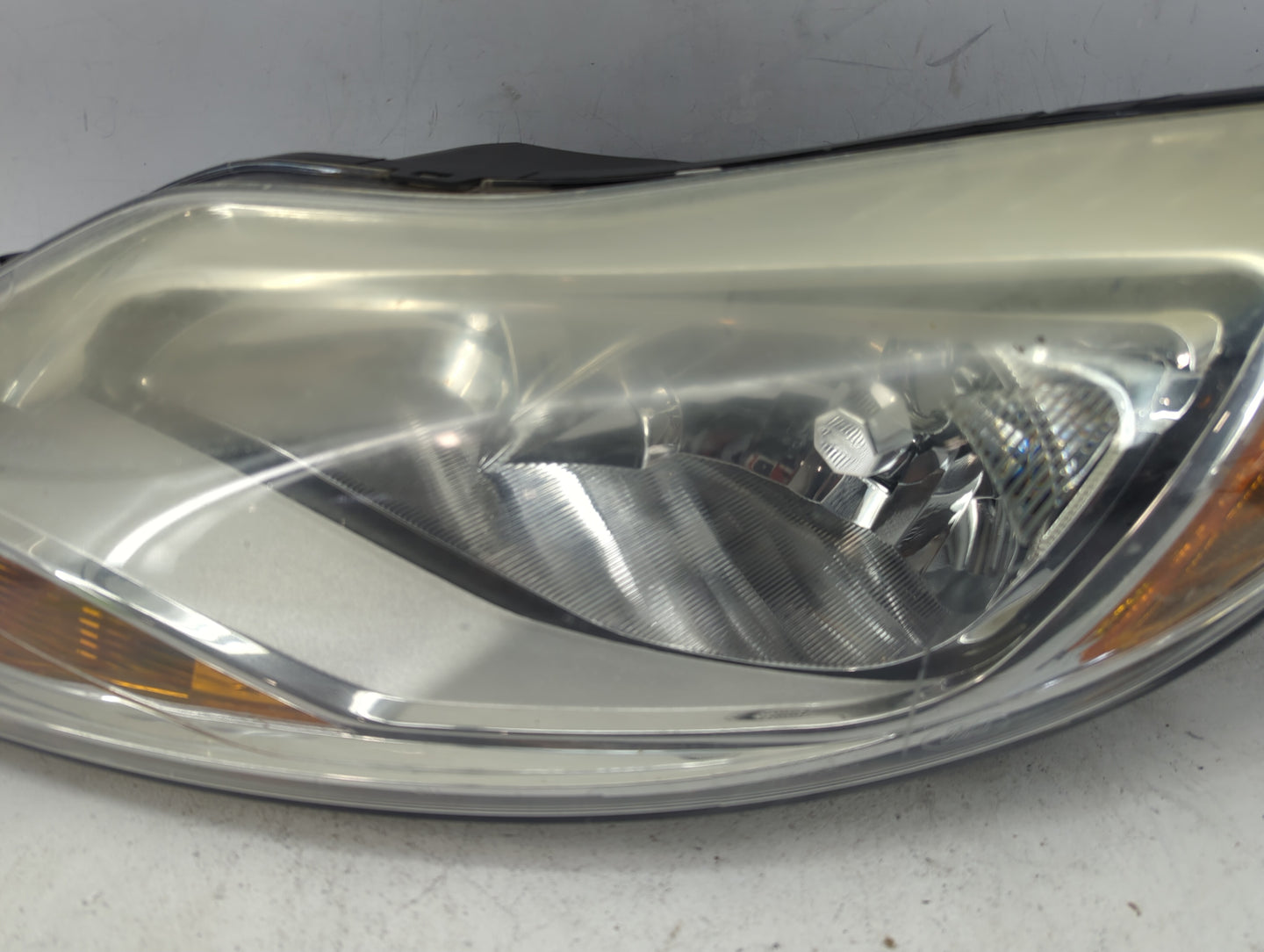 Ford Focus Driver Left Oem Head Light Headlight Lamp - Oemusedautoparts1.com