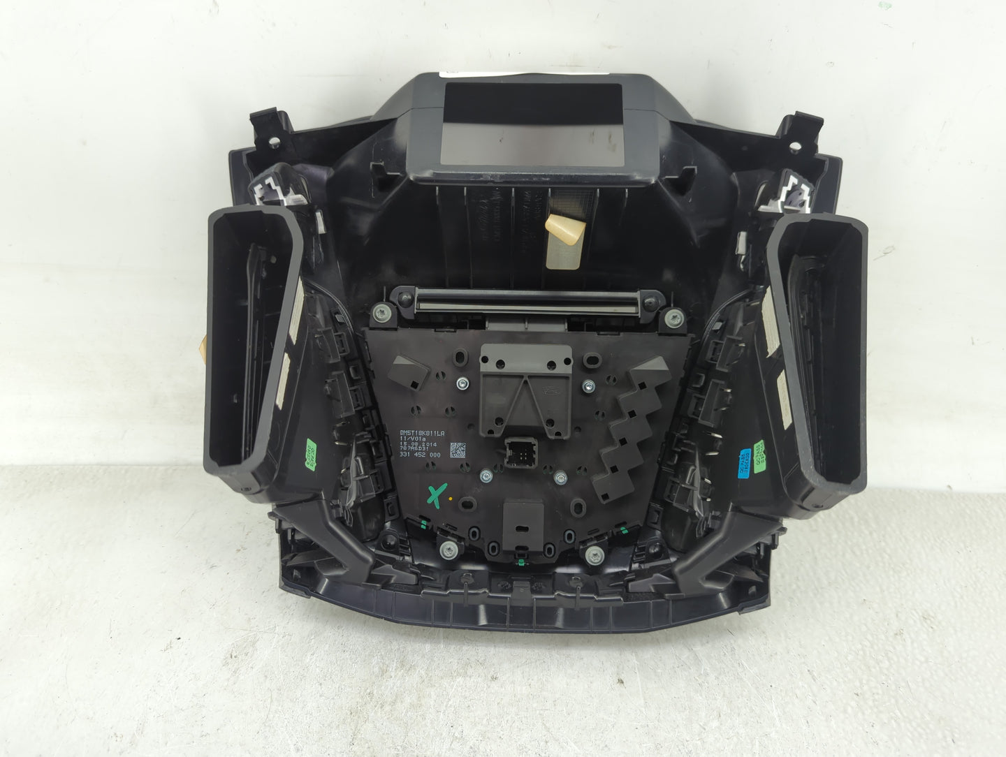 2013-2014 Ford Focus Radio AM FM Cd Player Receiver Replacement P/N:DM5T-18K811-LA Fits Fits 2013 2014 OEM Used Auto Parts -