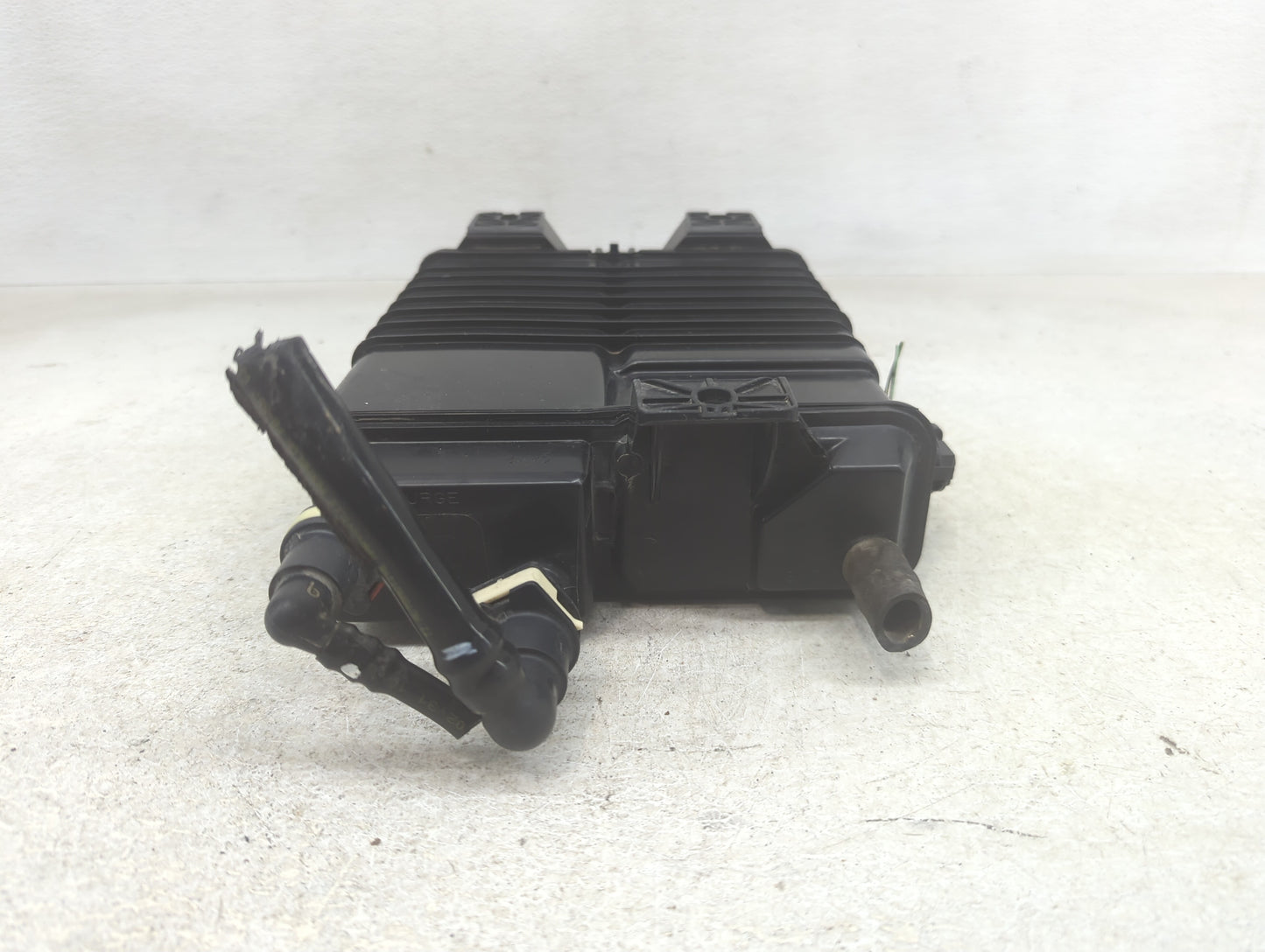 2014 Ford Focus Fuel Vapor Charcoal Canister 1392388 - Oemusedautoparts1.com