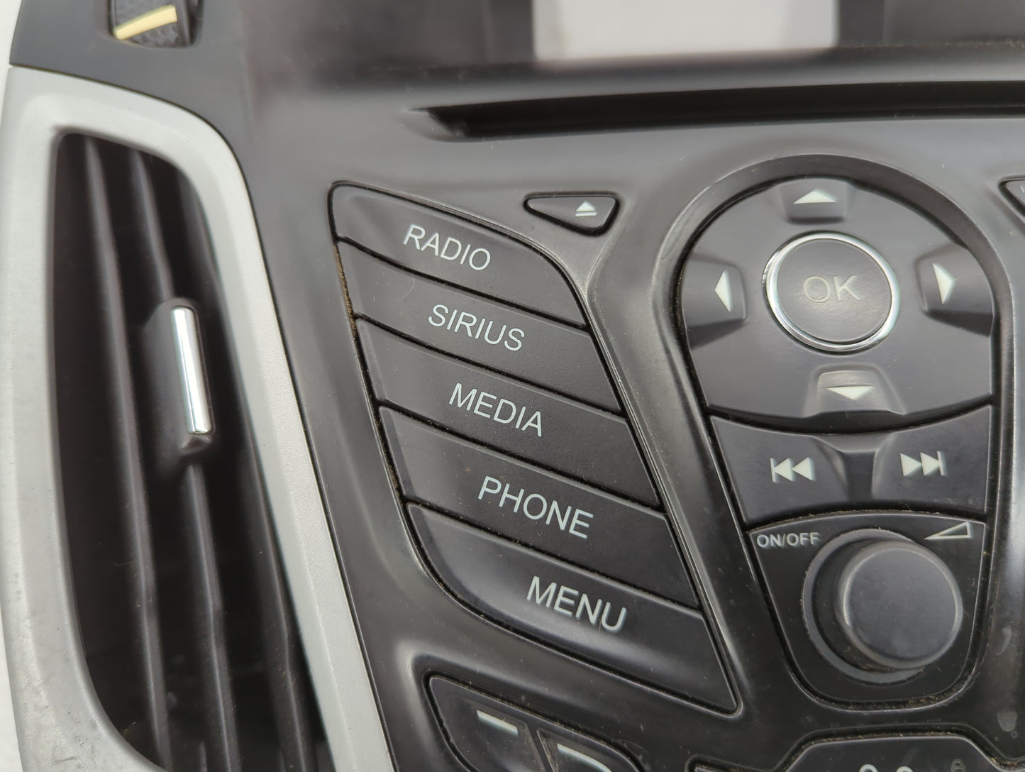 2013-2014 Ford Focus Radio Control Panel - Oemusedautoparts1.com