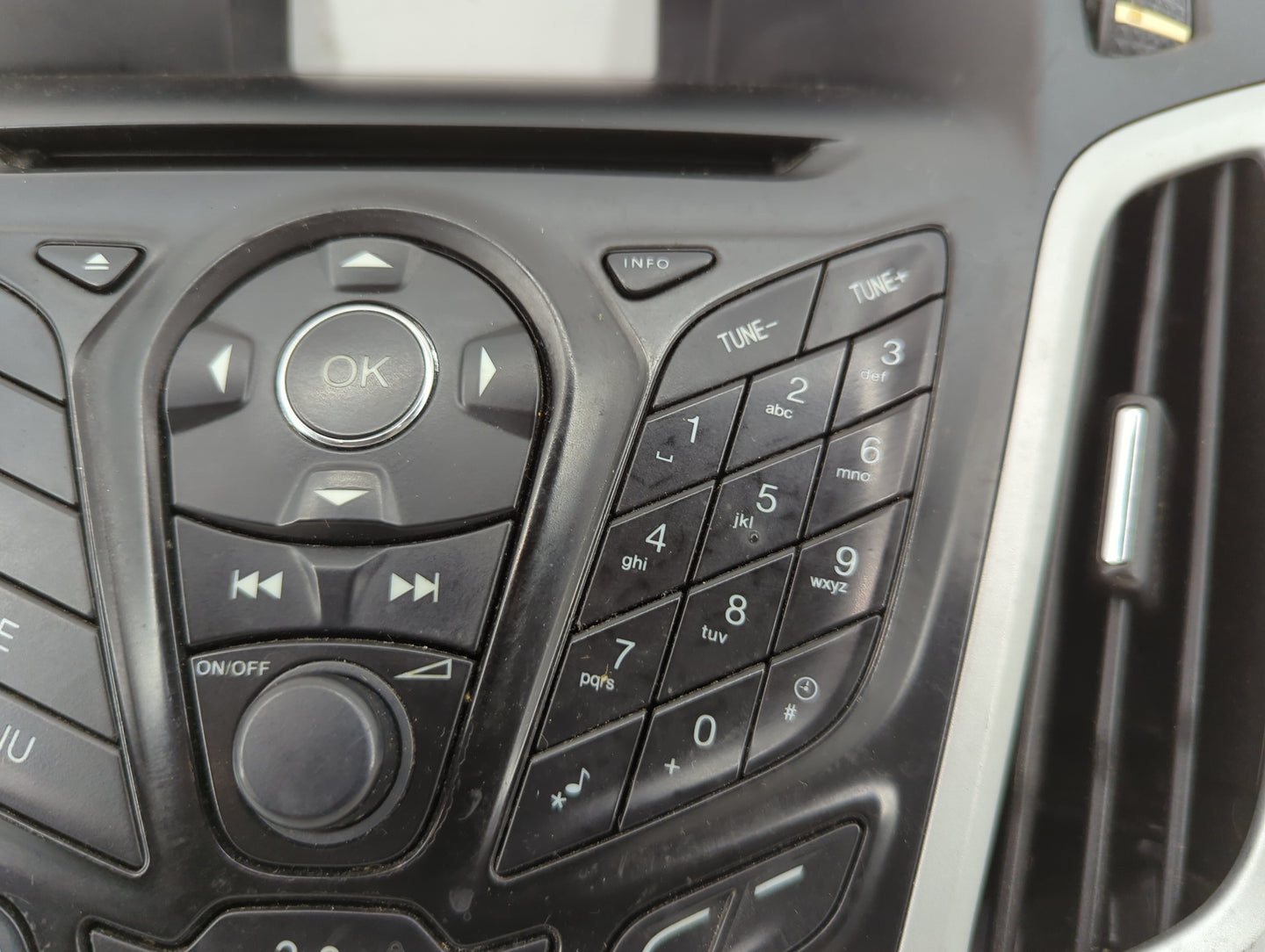 2013-2014 Ford Focus Radio Control Panel - Oemusedautoparts1.com