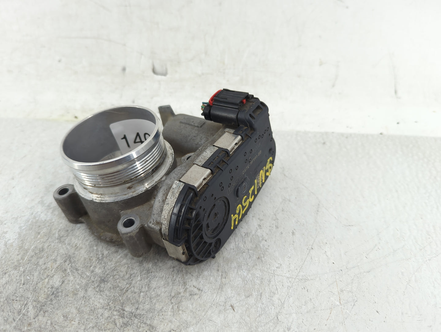 2014-2018 Ford Focus Throttle Body P/N:DS7E-9F991-BB Fits Fits 2014 2015 2016 2017 2018 2019 2020 2021 2022 OEM Used Auto Pa
