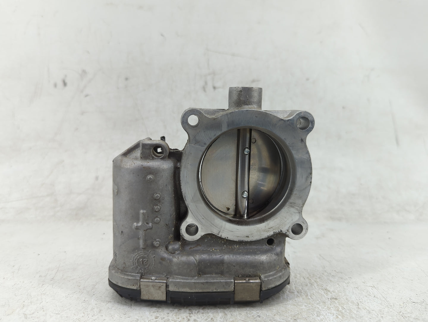 2014-2018 Ford Focus Throttle Body P/N:DS7E-9F991-BB Fits Fits 2014 2015 2016 2017 2018 2019 2020 2021 2022 OEM Used Auto Pa