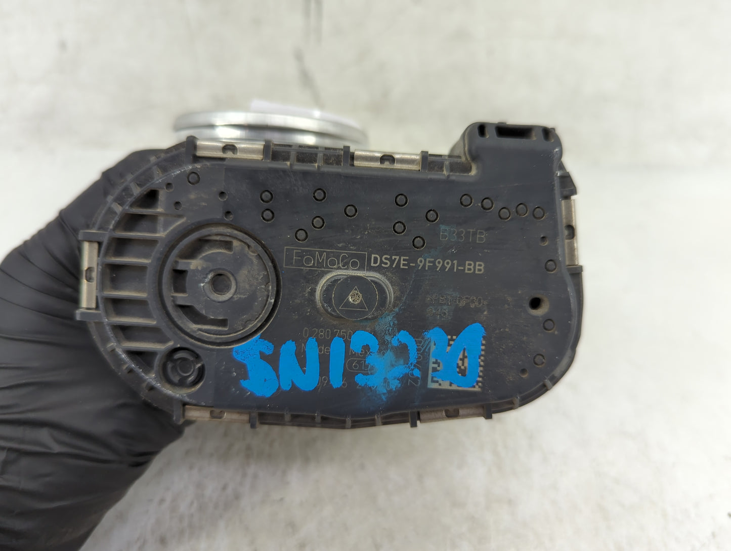 2014-2018 Ford Focus Throttle Body P/N:DS7E-9F991-BB Fits Fits 2014 2015 2016 2017 2018 2019 2020 2021 2022 OEM Used Auto Pa