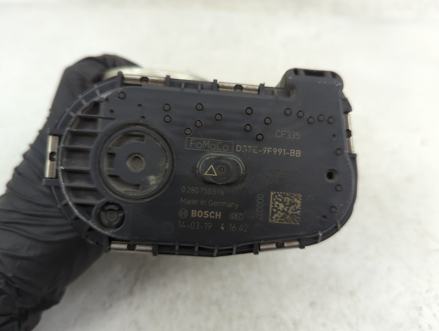 2014-2018 Ford Focus Throttle Body P/N:DS7E-9F991-BB Fits Fits 2014 2015 2016 2017 2018 2019 2020 2021 2022 OEM Used Auto Pa