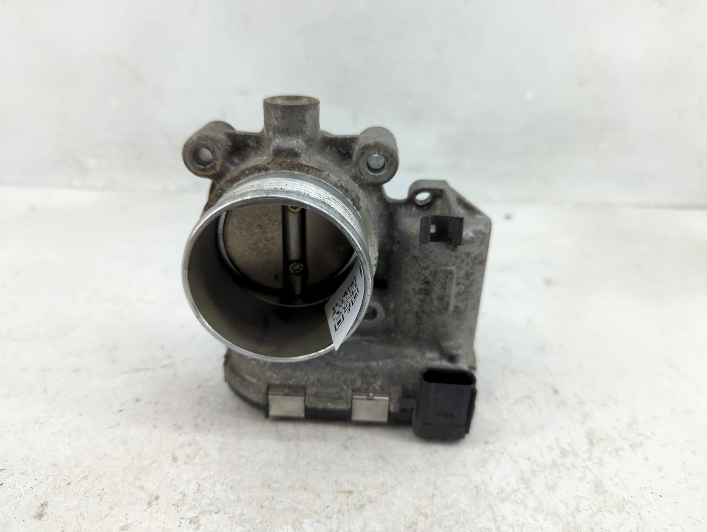 2014-2018 Ford Focus Throttle Body P/N:DS7E-9F991-BB Fits Fits 2014 2015 2016 2017 2018 2019 2020 2021 2022 OEM Used Auto Pa