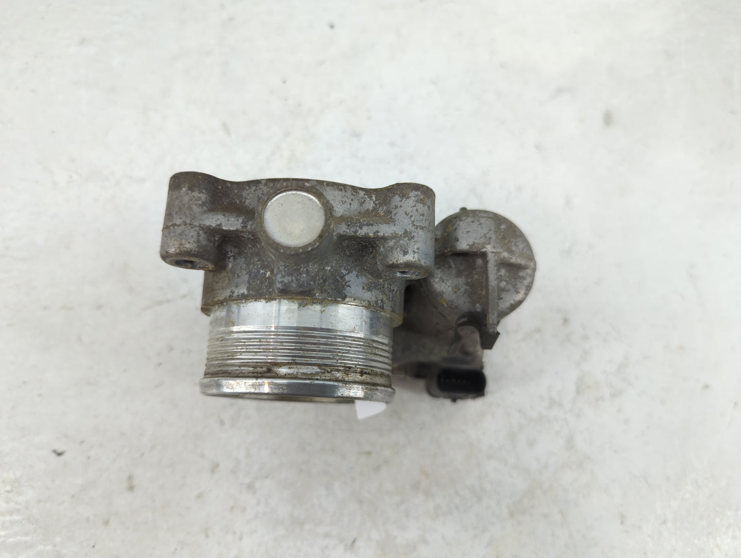2014-2018 Ford Focus Throttle Body P/N:DS7E-9F991-BB Fits Fits 2014 2015 2016 2017 2018 2019 2020 2021 2022 OEM Used Auto Pa