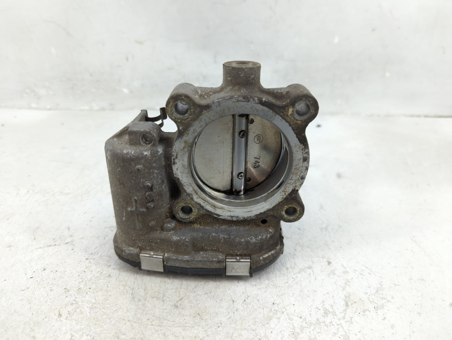 2014-2018 Ford Focus Throttle Body P/N:DS7E-9F991-BB Fits Fits 2014 2015 2016 2017 2018 2019 2020 2021 2022 OEM Used Auto Pa