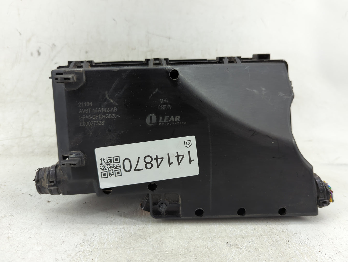 2012-2014 Ford Focus Fusebox Fuse Box Panel Relay Module P/N:19197 000 001 AV6T-14A076-AB, 21090 000 001 Fits Fits 2012 2013