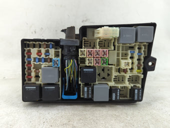 compare product 2012-2014 Ford Focus Fusebox Fuse Box Panel Relay Module P/N:E02345500 AV6T-14A067-AD Fits Fits 2012 2013 2014 OEM Used Auto Parts