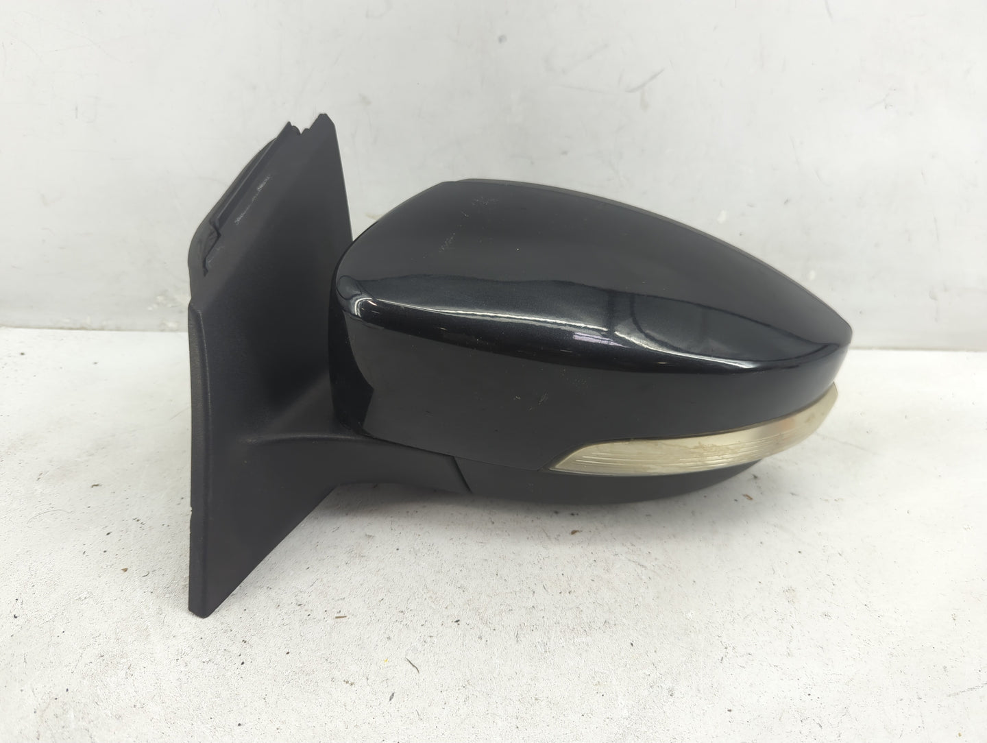 2012-2014 Ford Focus Driver Side View Mirror - Left Door Mirror OEM Used - Oemusedautoparts1.com
