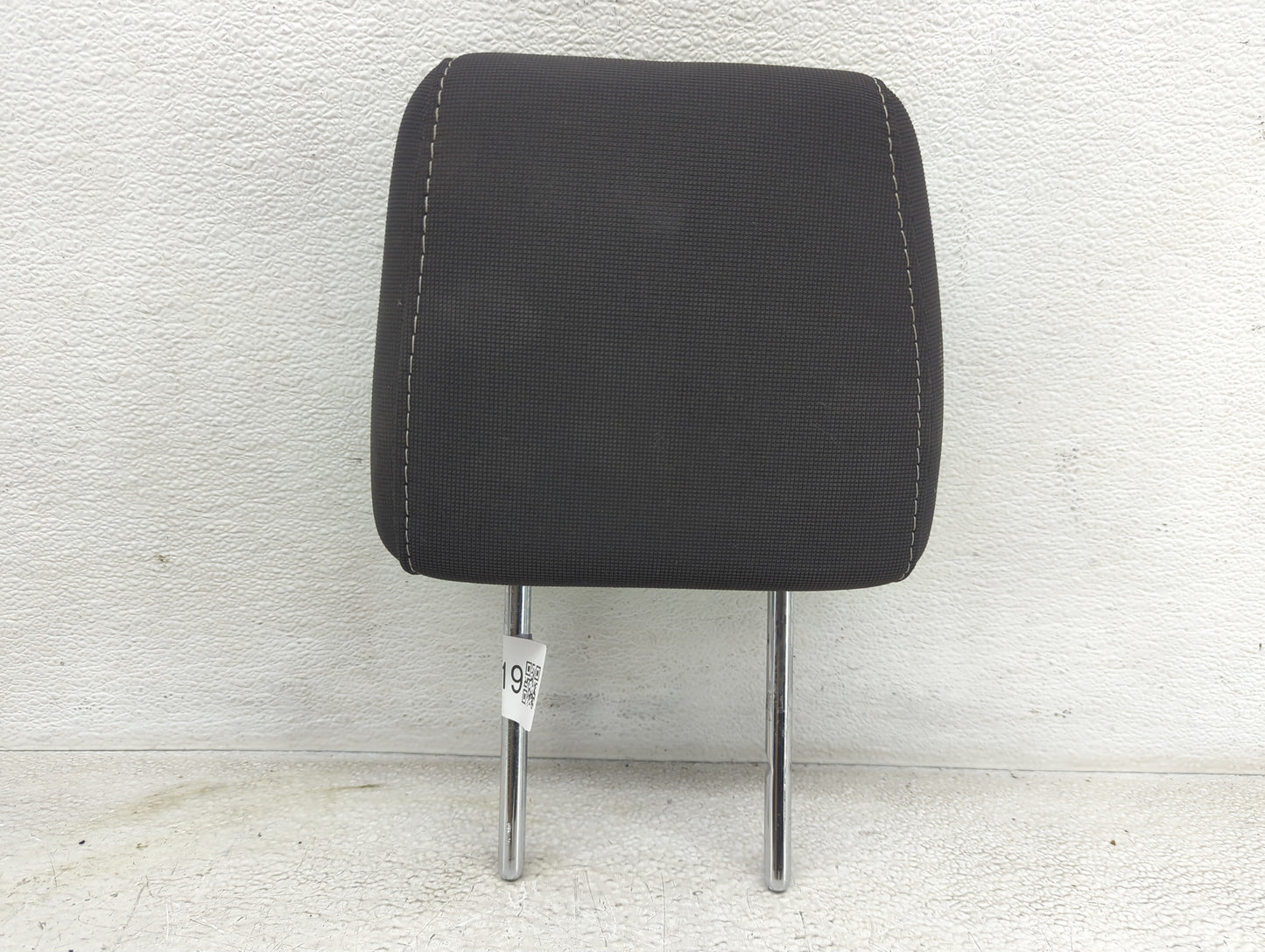 2013-2014 Ford Focus Headrest Head Rest Rear Seat Fits Fits 2013 2014 OEM Used Auto Parts - Oemusedautoparts1.com