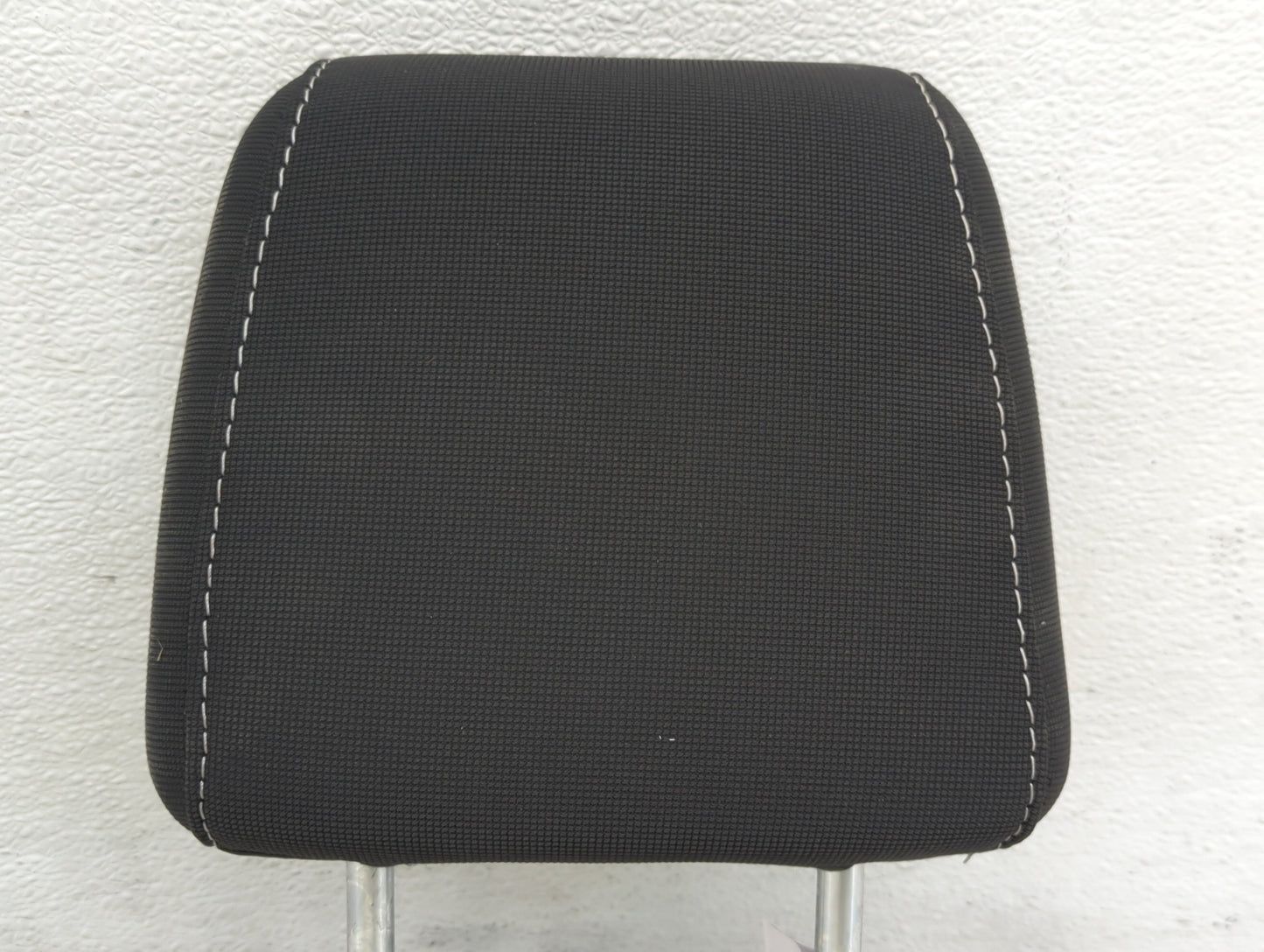 2013-2014 Ford Focus Headrest Head Rest Rear Seat Fits Fits 2013 2014 OEM Used Auto Parts - Oemusedautoparts1.com