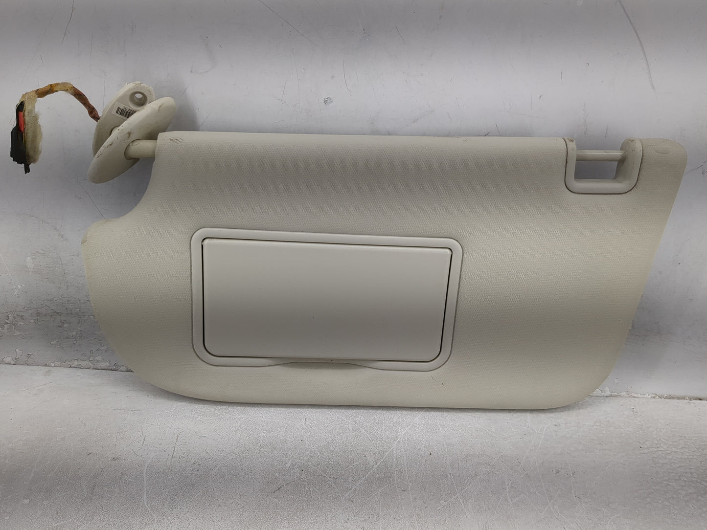 2013-2018 Ford Focus Sun Visor Shade Replacement Driver Left Mirror Fits Fits 2013 2014 2015 2016 2017 2018 OEM Used Auto Pa