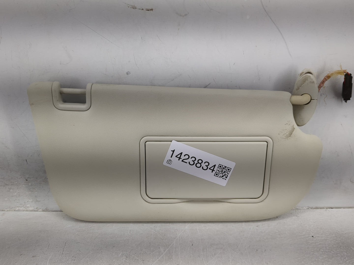 2013-2018 Ford Focus Sun Visor Shade Replacement Passenger Right Mirror Fits Fits 2013 2014 2015 2016 2017 2018 OEM Used Aut