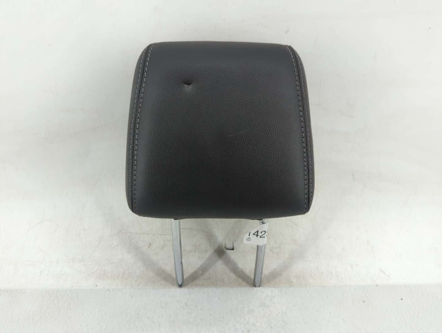 2014 Ford Focus Headrest Head Rest Rear Center Seat Fits OEM Used Auto Parts - Oemusedautoparts1.com