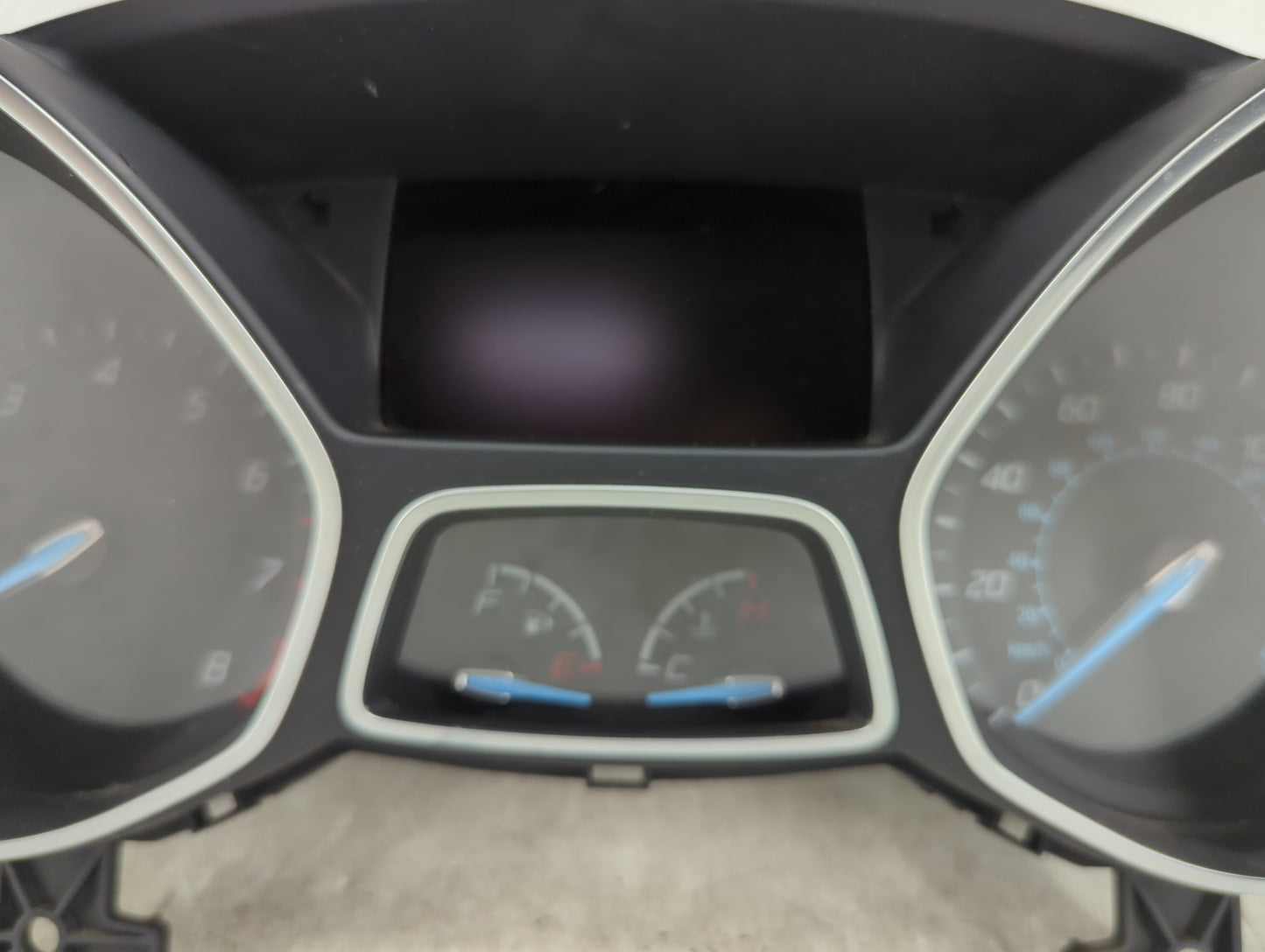2013-2014 Ford Focus Instrument Cluster Speedometer Gauges P/N:CM5T-10849-CTF Fits Fits 2013 2014 OEM Used Auto Parts - Oemu