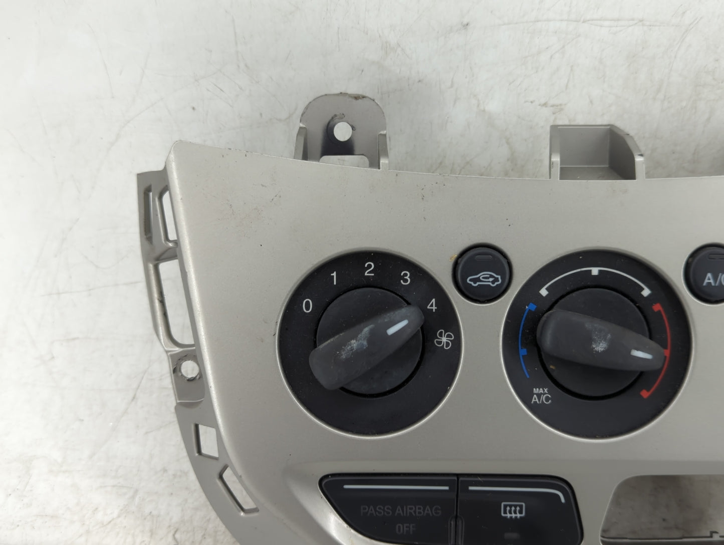 2013-2014 Ford Focus Climate Control Module Temperature AC/Heater Replacement P/N:E1062773 Fits Fits 2013 2014 OEM Used Auto