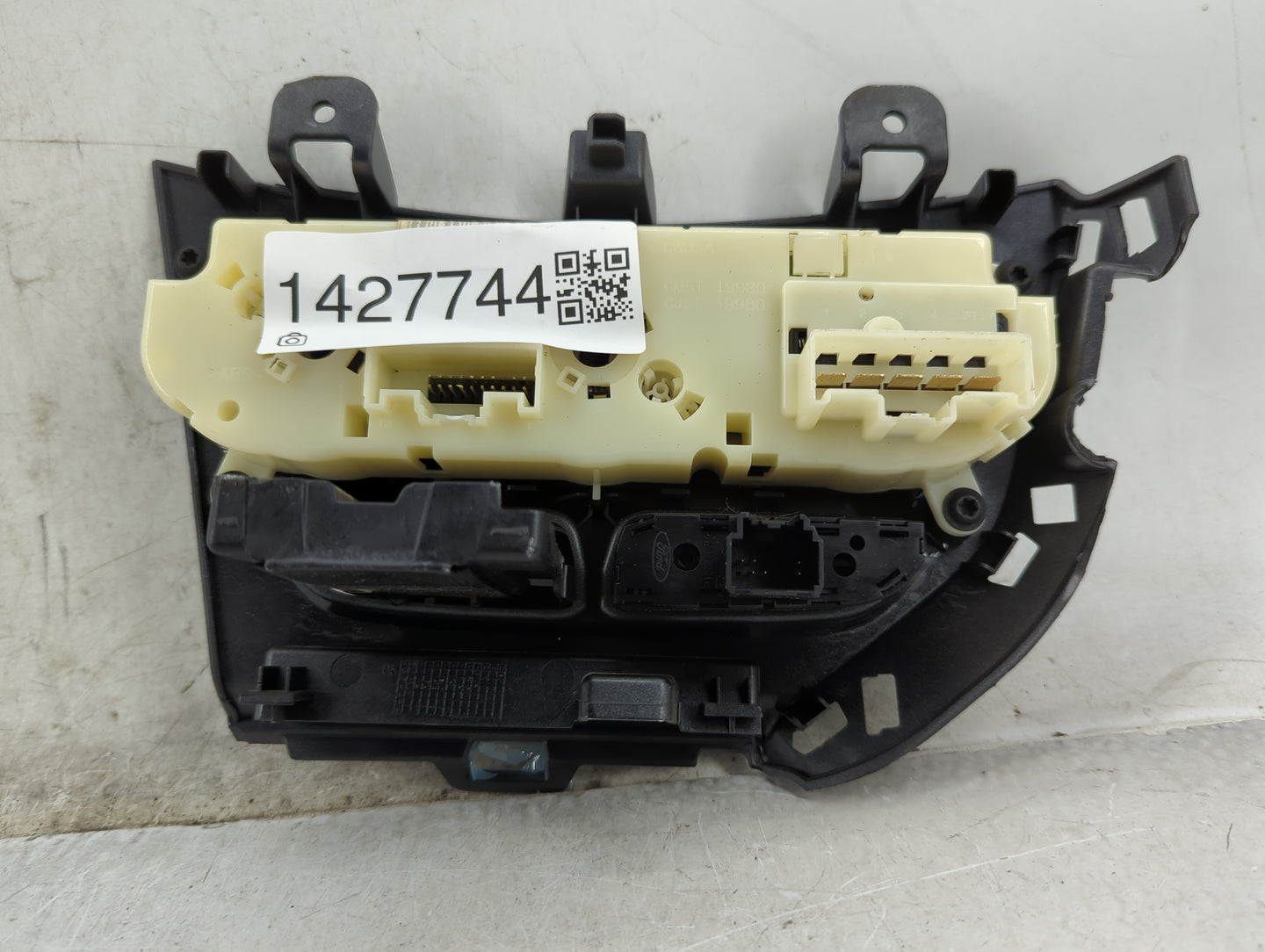 2013-2014 Ford Focus Climate Control Module Temperature AC/Heater Replacement P/N:CM5T-19980-AE Fits Fits 2013 2014 OEM Used