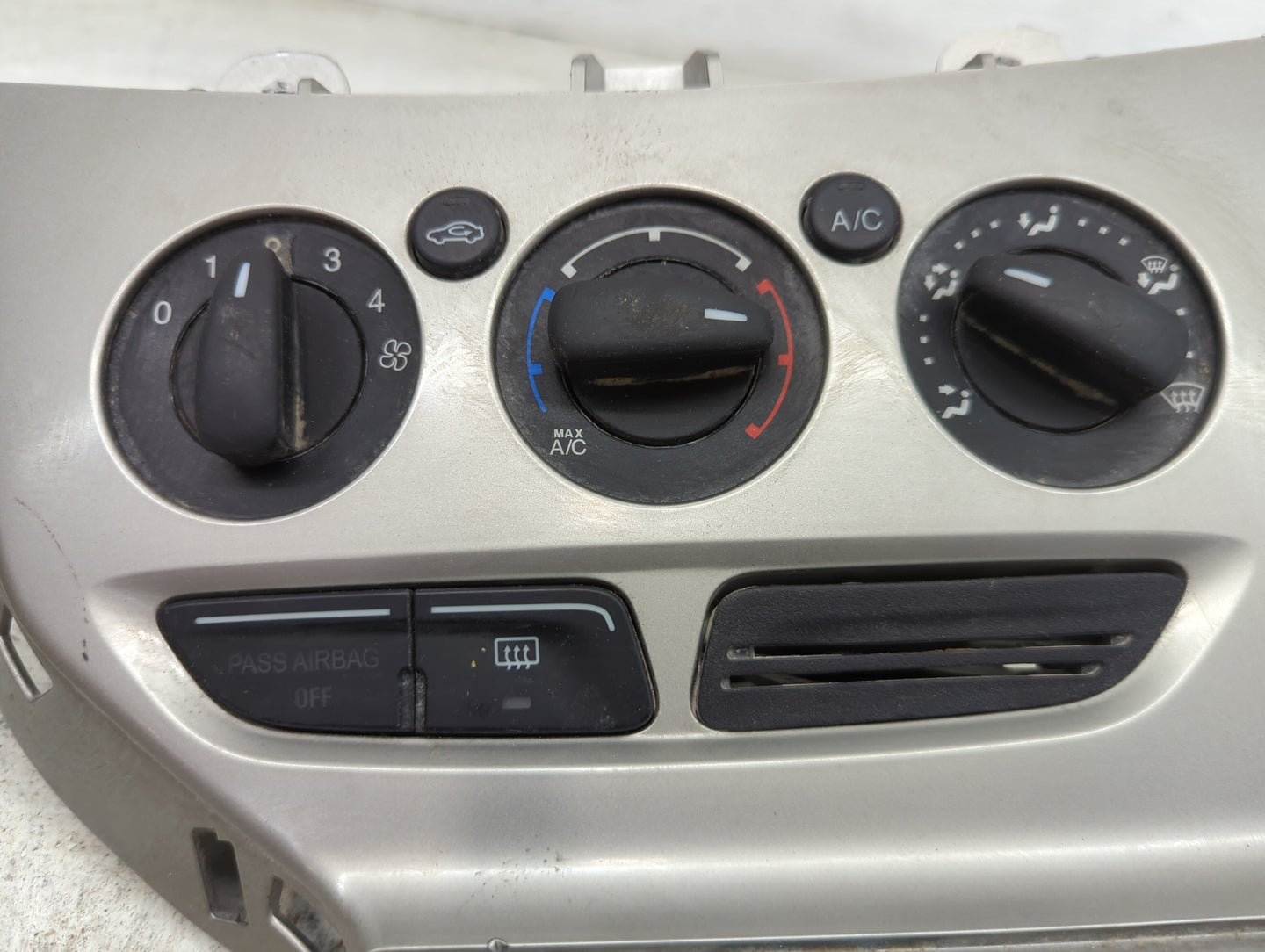 2014 Ford Focus Climate Control Module Temperature AC/Heater Replacement P/N:CM5T-14101821-1091 E1062773 Fits OEM Used Auto 