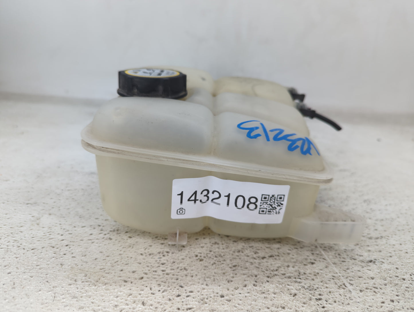 2012-2018 Ford Focus Radiator Coolant Overflow Expansion Tank Bottle 1432108 - Oemusedautoparts1.com