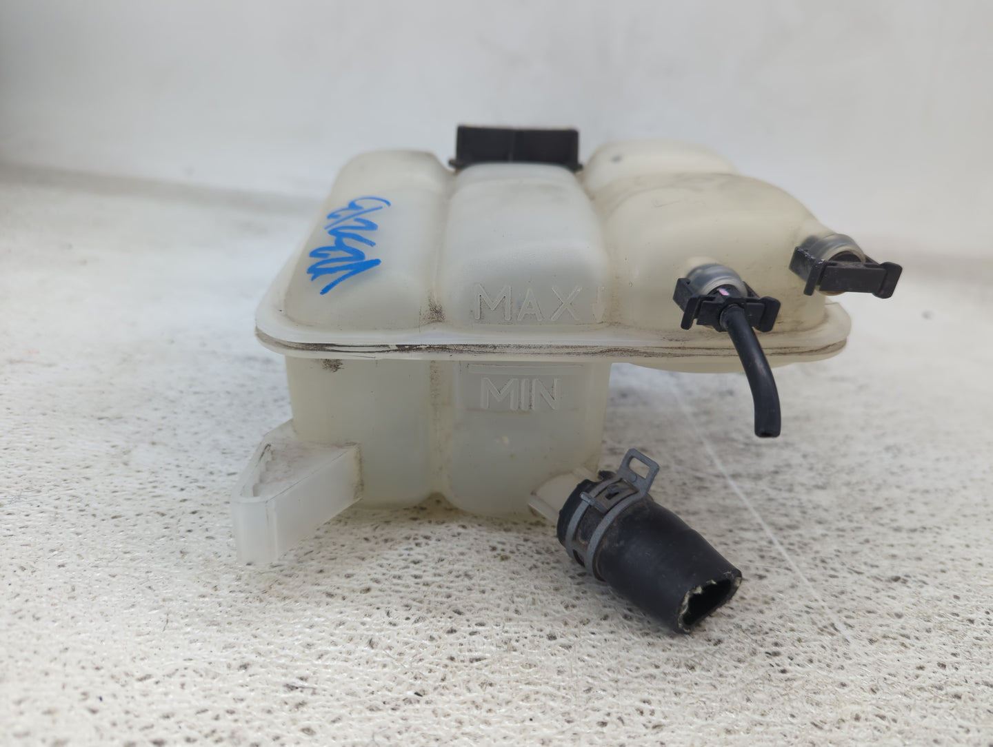 2012-2018 Ford Focus Radiator Coolant Overflow Expansion Tank Bottle 1432108 - Oemusedautoparts1.com