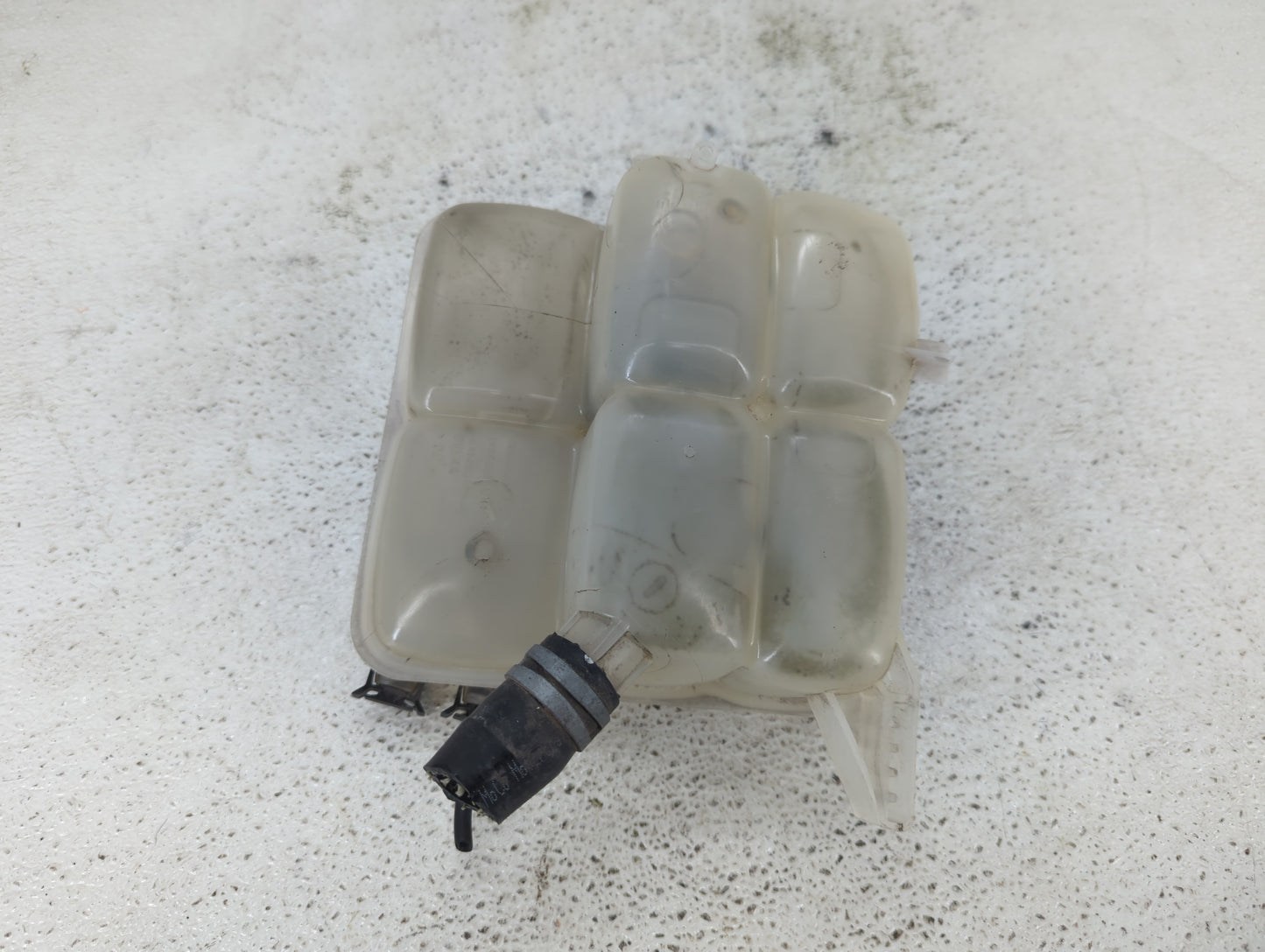 2012-2018 Ford Focus Radiator Coolant Overflow Expansion Tank Bottle - Oemusedautoparts1.com