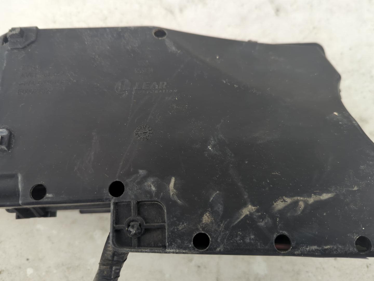 2012-2014 Ford Focus Fusebox Fuse Box Panel Relay Module P/N:E00027328 AV6T-14A142-AB Fits Fits 2012 2013 2014 OEM Used Auto