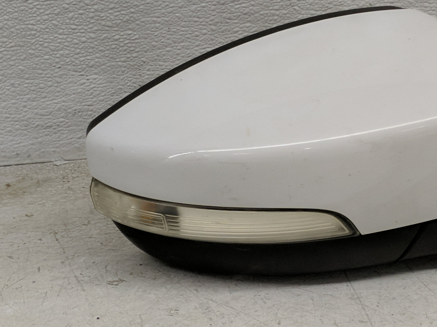 2012-2014 Ford Focus Passenger Side View Mirror - Right Door Mirror OEM Used - Oemusedautoparts1.com