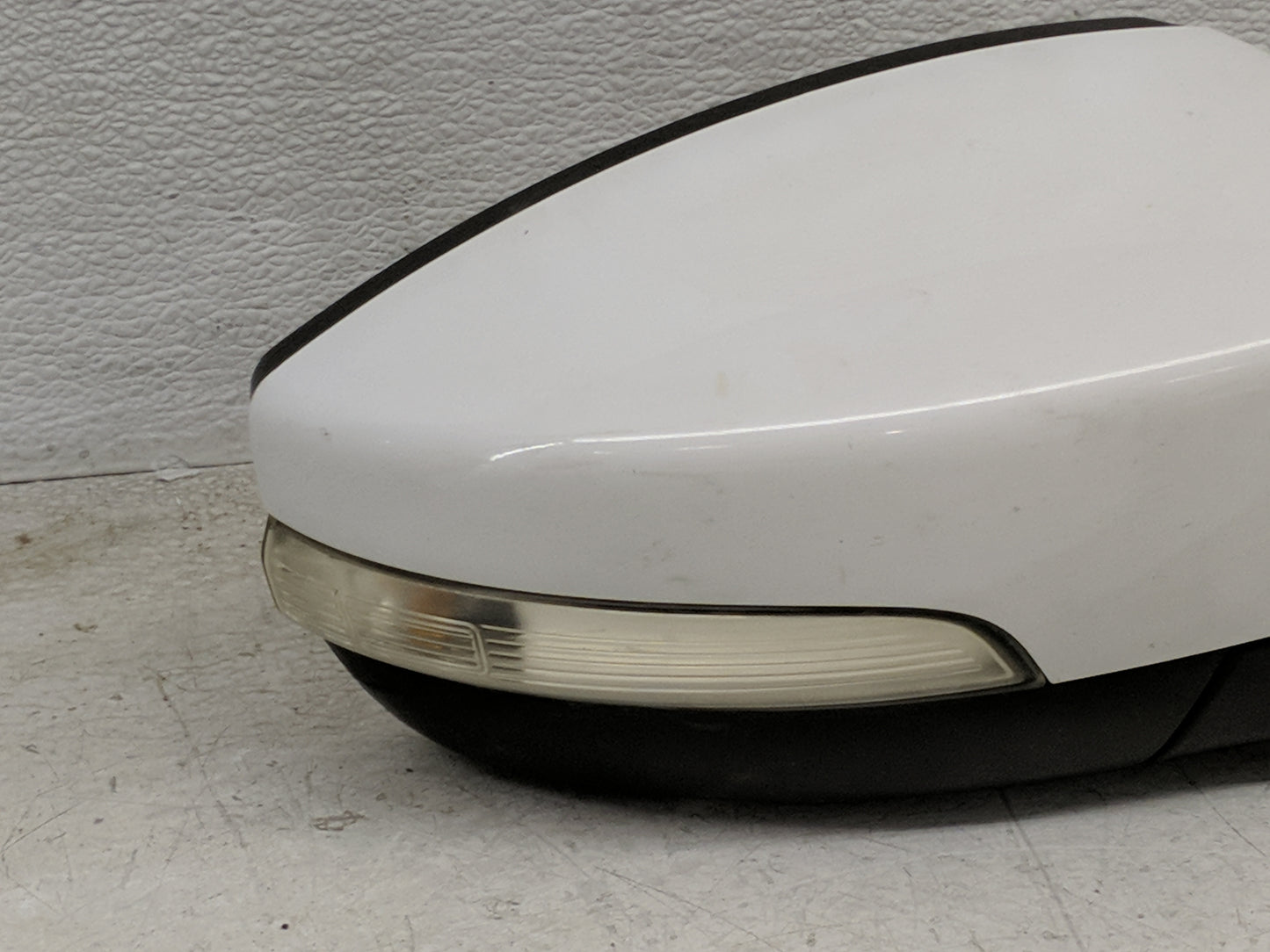 2012-2014 Ford Focus Passenger Side View Mirror - Right Door Mirror OEM Used - Oemusedautoparts1.com