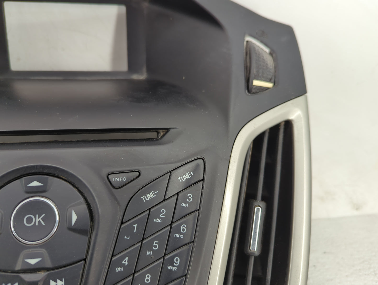 2013-2014 Ford Focus Radio Control Panel - Oemusedautoparts1.com