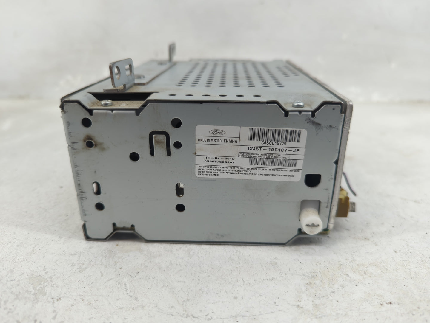 2012-2014 Ford Focus Radio AM FM Cd Player Receiver Replacement P/N:CM5T-19C107-JF Fits Fits 2012 2013 2014 OEM Used Auto Pa
