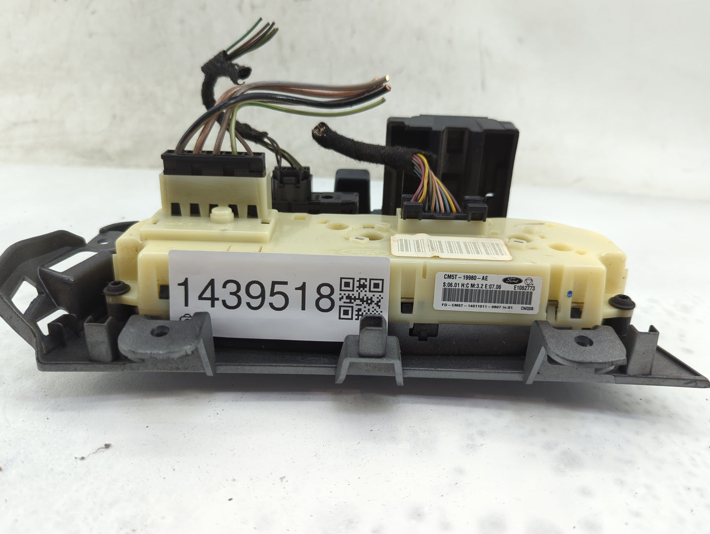 2013-2014 Ford Focus Climate Control Module Temperature AC/Heater Replacement P/N:CM5T-19980-AE Fits Fits 2013 2014 OEM Used